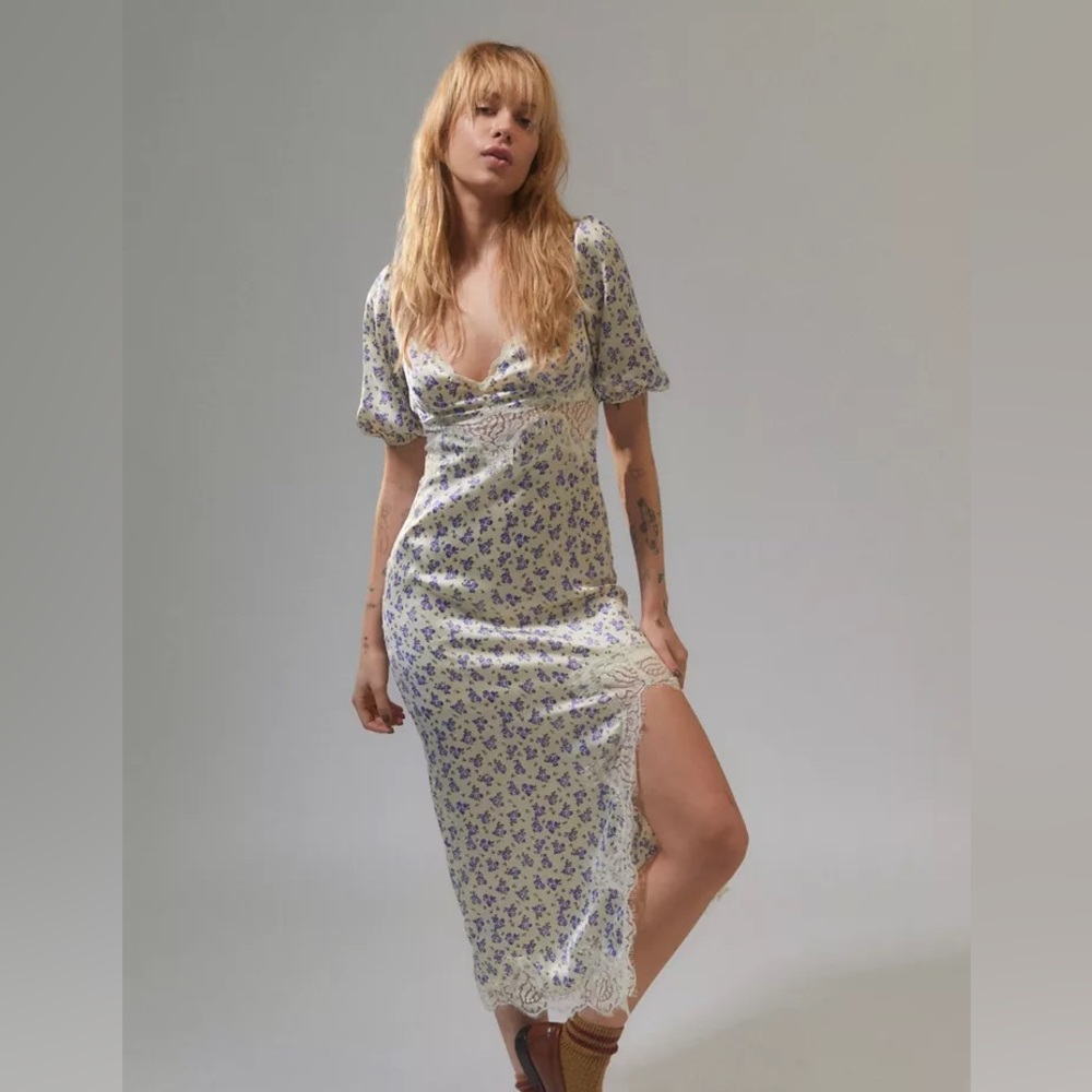 Urban Outfitters Blue Ivory Floral Lace Trim Midi Dress Size Small